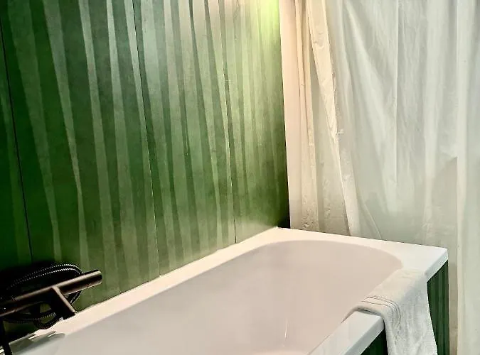 Dotyk - Monte Cassino- Kameralne Poddasze